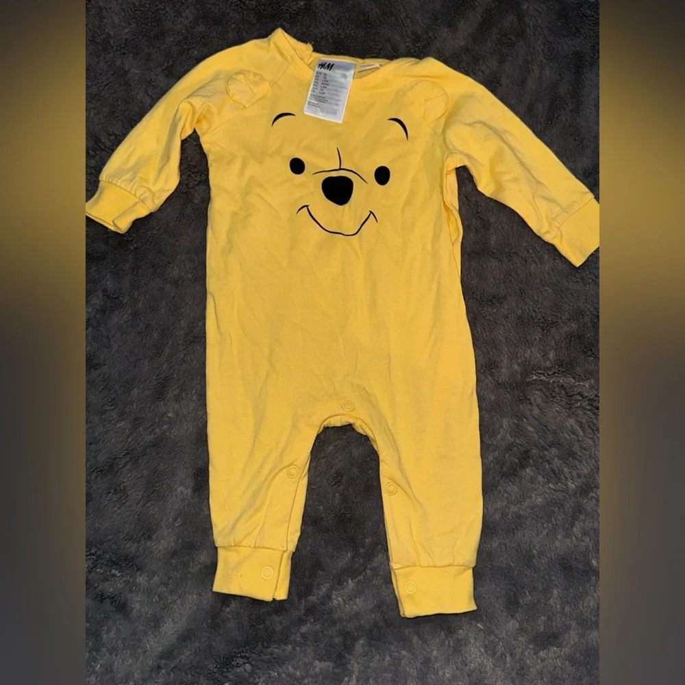 H&M x Disney Winnie the Pooh jumper